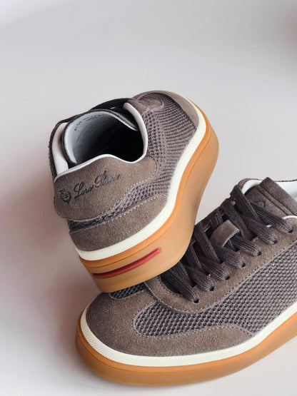 LORO PIANA 
Size 36-41
_Super master high quality_🪡
450 dhs✅

Zain176
♥️♥️♥️