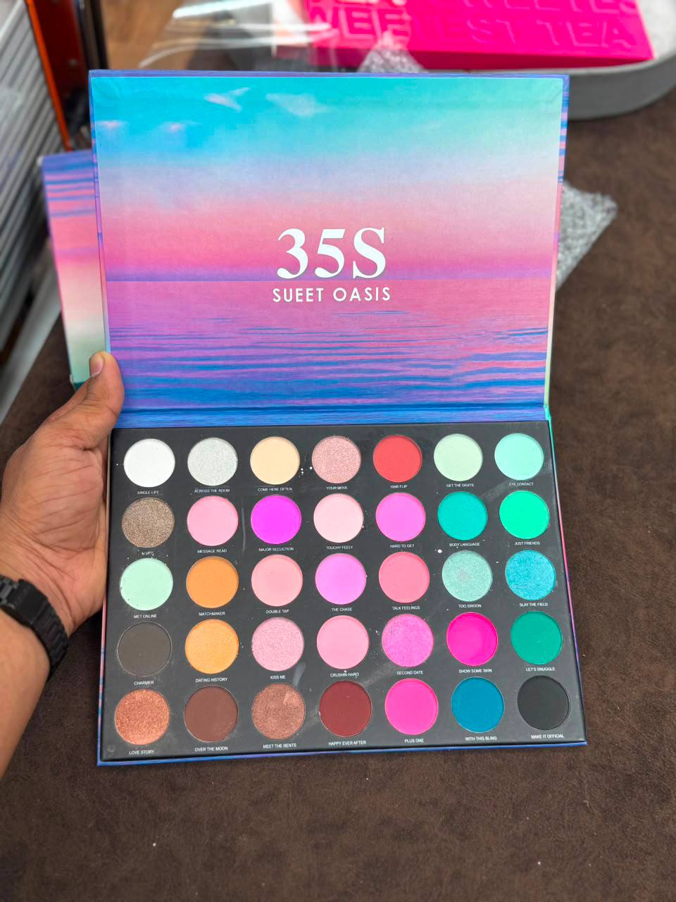 Makeup 
Any Pc
40 dhs✅

Zain49
♥️♥️♥️