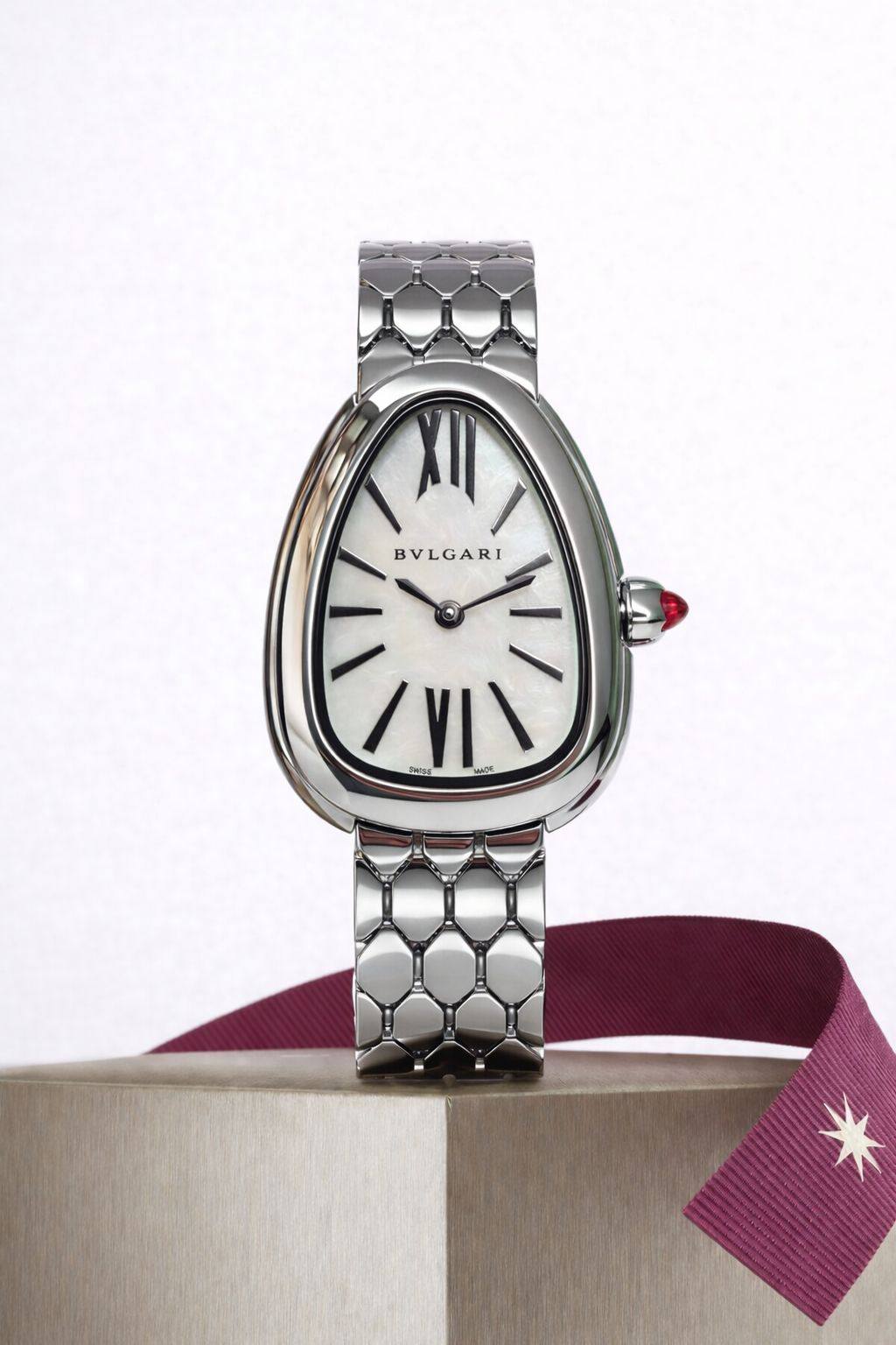 Bvlgari watch for ladies good quality with out stone 
260 dhs❣️

Zain59
♥️♥️♥️