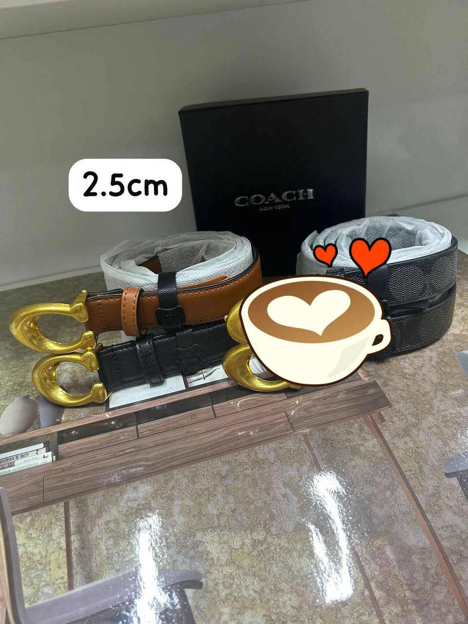 Leather belt

with box 
🎁🎁🎁

60 dhs✅

Zain190
♥️♥️♥️