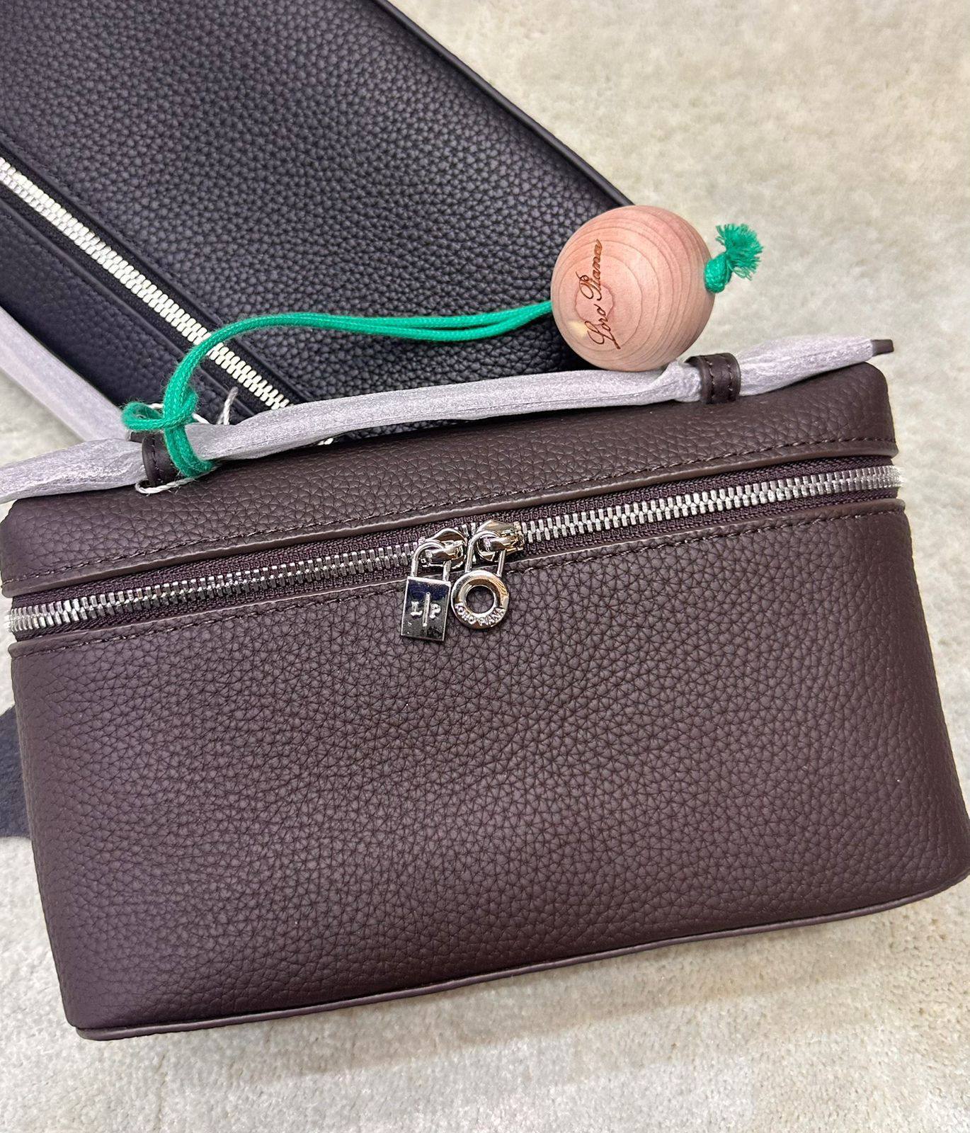 LV
Master Bags +++
For Price 👇 WTSP Text Zain 0568585901

Zain142
♥️♥️♥️