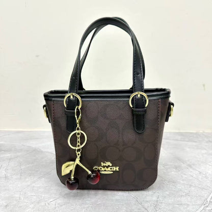 Coach

With cherry
80 dhs🇦🇪🇦🇪🇦🇪

Zain232
♥️♥️♥️