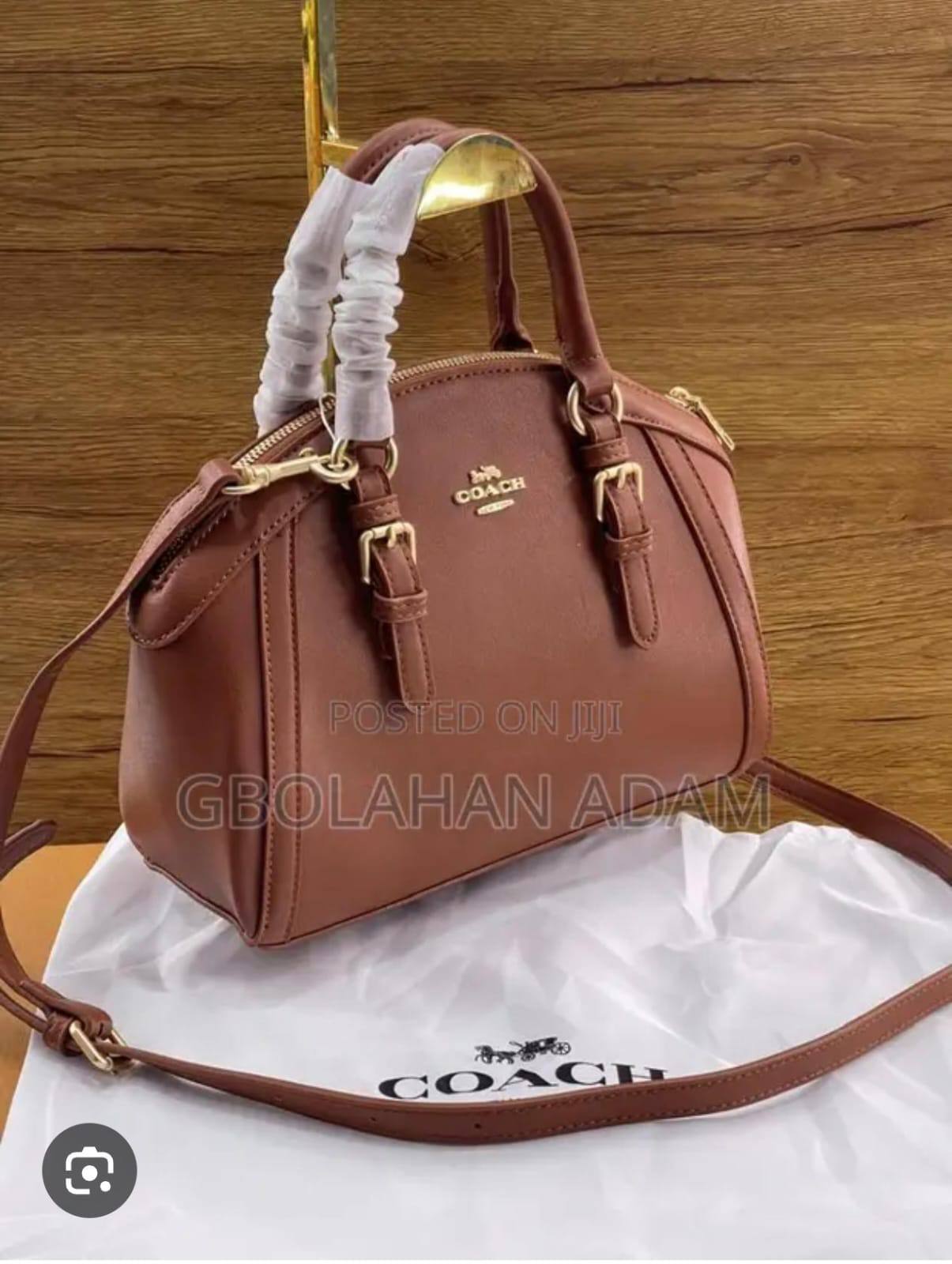 COACH 
GOOD QUALITY 
110 dhs❣️

Zain200
♥️♥️♥️