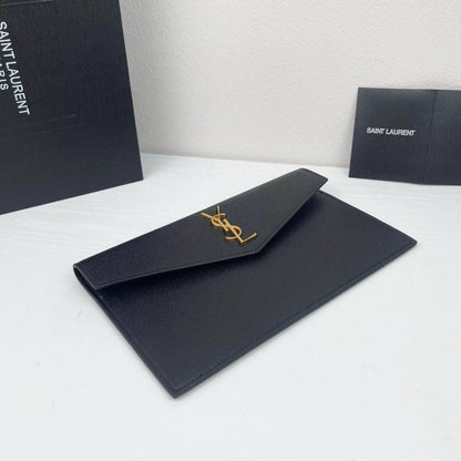 YSL 
COPY ONE 
WITH BOX 
190 dhs🇦🇪🇦🇪

Zain295
♥️♥️♥️