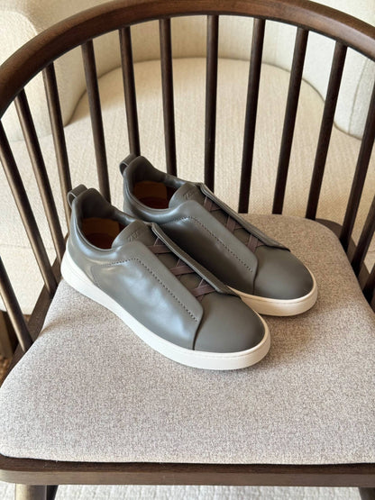 ZEGNA SNEAKERS 

AAA QUALITY

 SIZE:40 to 46 

500 dhs🇦🇪🇦🇪

Zain185
♥️♥️♥️