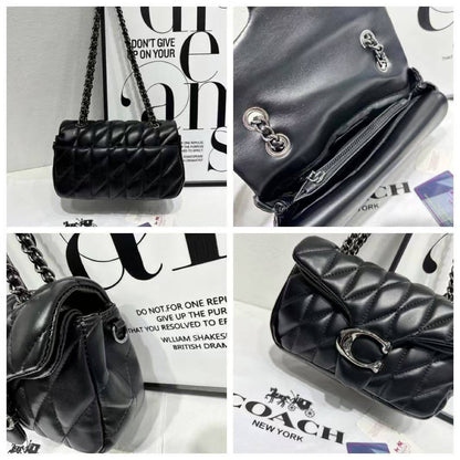 COACH 
NEW CAME GOOD QUALITY 

WITH BOX 
🎁🎁🎁

110 dhs❣️
Size: 22cm

Zain39
♥️♥️♥️