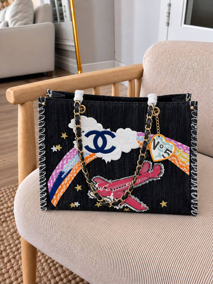 CHANEL  
SUPER MASTER QUALITY 
Size :36
AVAILABLE 


For Price 👇 WhatsApp✅
0568585901 
0507557372
0552275751 Owner Zain 👌

Zain307
♥️♥️♥️