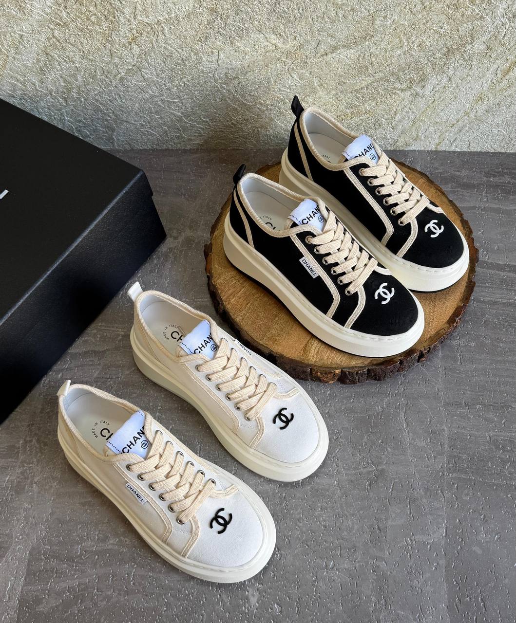 CHANEL 💫😍
SuperMaster Quality 💯
450 dhs✅
Size: 36-41 💥

Zain171
♥️♥️♥️