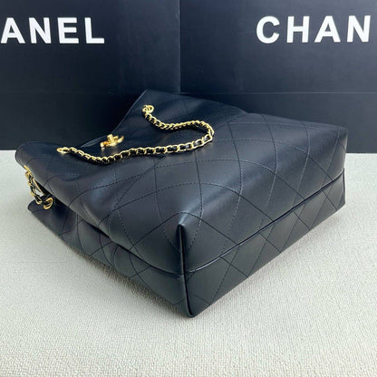 CHANEL

 NEW CAME 

GOOD QUALITY 
110 dhs🇦🇪🇦🇪

Zain295
♥️♥️♥️