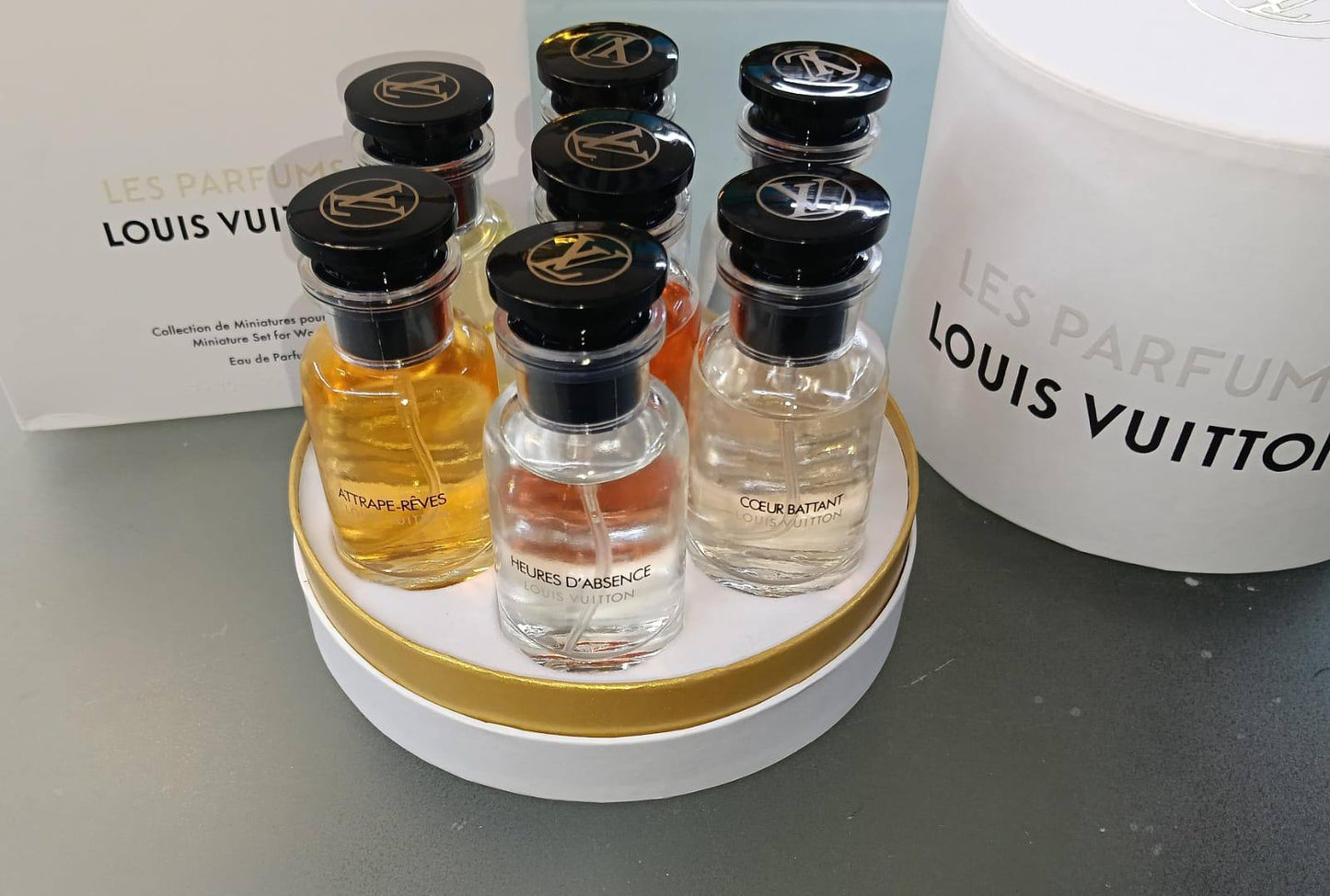 LOUIS VUITTON SET
90 dhs✅
 (30 ml each)

Zain01
♥️♥️♥️