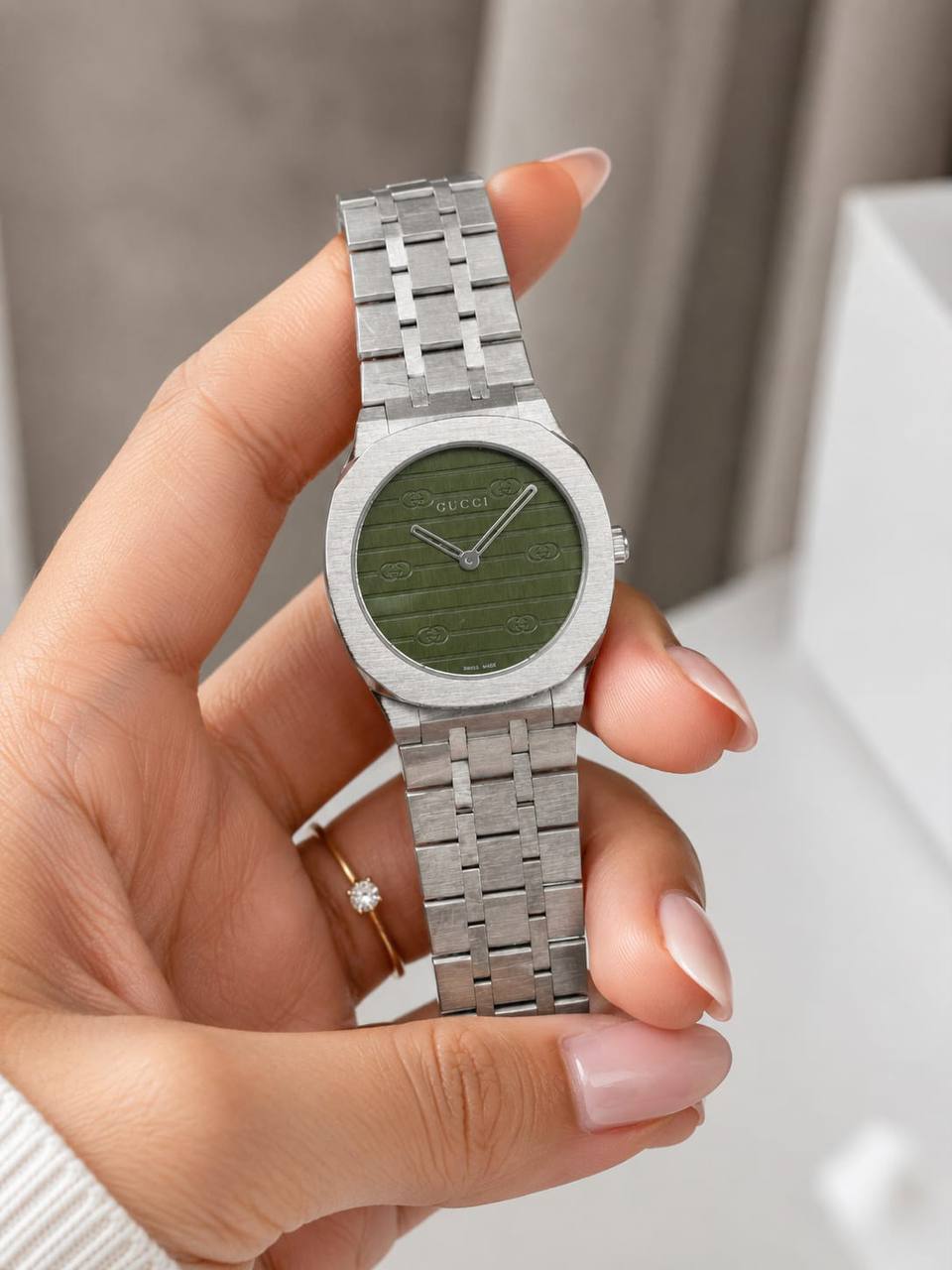 Gucci watch for ladies no  stone good quality 
230 dhs💓

Zain59
♥️♥️♥️