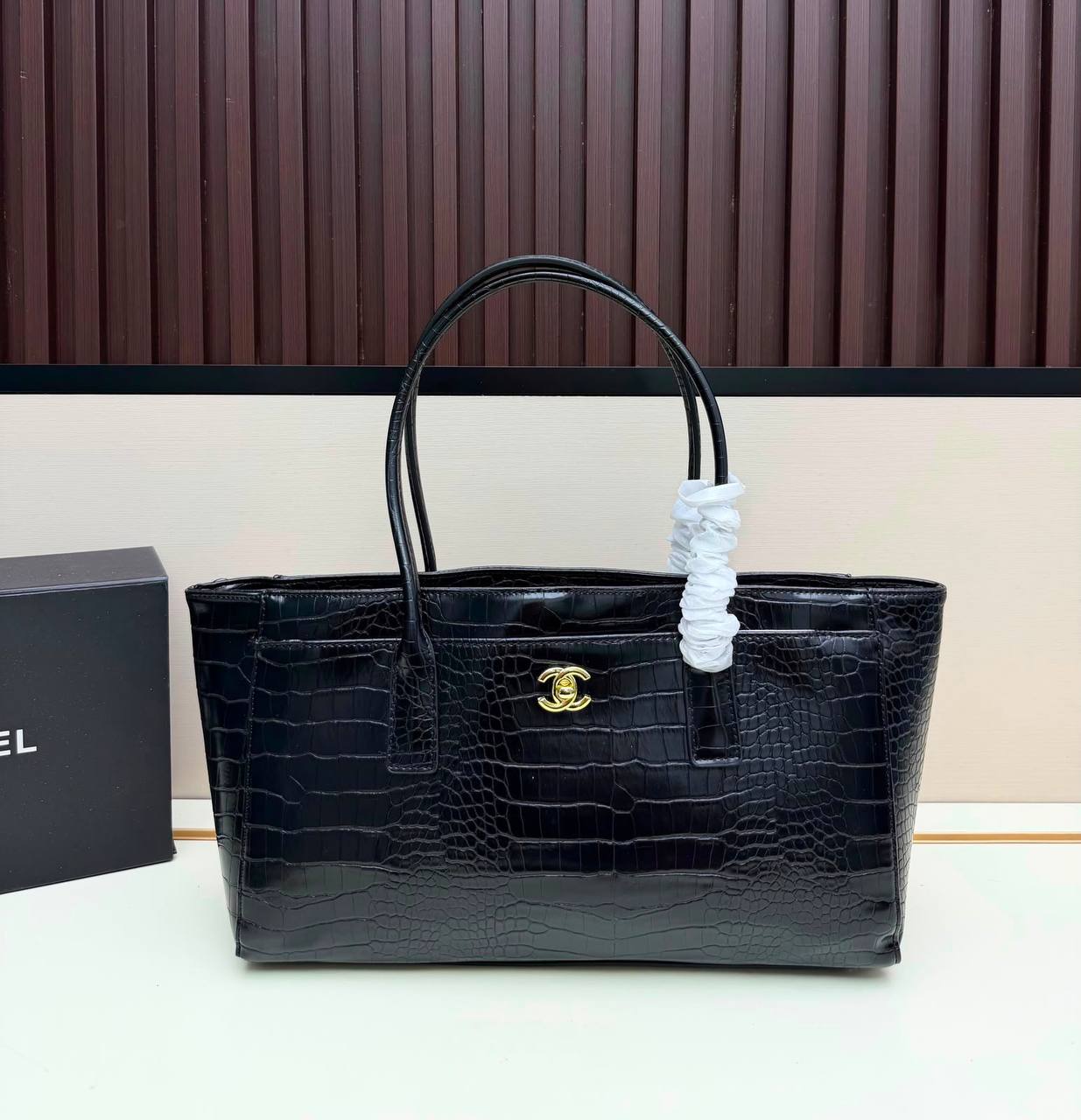Chanel
High quality 

210 dhs

Zain39
♥️♥️♥️