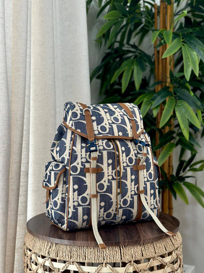 DIOR
*❗️BACKPACK ❗*
*SUPER MASTER QUALITY ❗*
1700 dhs✅
*WITH  PAPERBAG❗*

Zain267
♥️♥️♥️