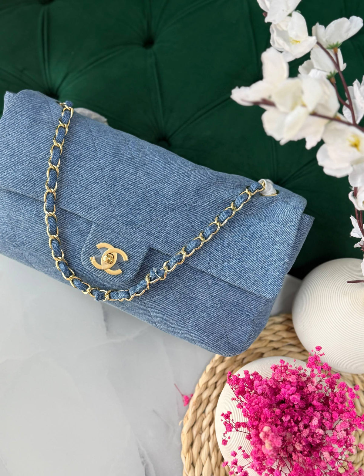 CHANEL✨
Size: 32Cm💥
Available original box 📦 
With full packing 🎀🎀
Super high quality 💥💥

For Price 👇 WhatsApp✅
0568585901 
0507557372
0552275751 Owner Zain 👌

Zain283
♥️♥️♥️