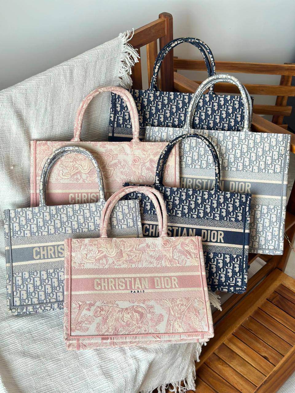 Bottega
Dior
Super Master XX
For Price 👇 WhatsApp✅
0568585901 
0507557372
0552275751 Owner Zain 👌

Zain317
♥️♥️♥️