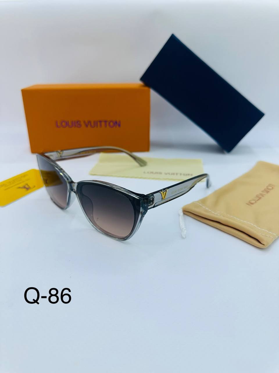 Sunglasses 🕶️*
New stock 💥
good quality 💯
Copy one 1️⃣ 
With master box 🗃️ 
50 dhs💛

Zain216
♥️♥️♥️