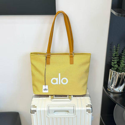 ALO 
new design coming 
65 dhs🪙💚

Zain253
♥️♥️♥️
