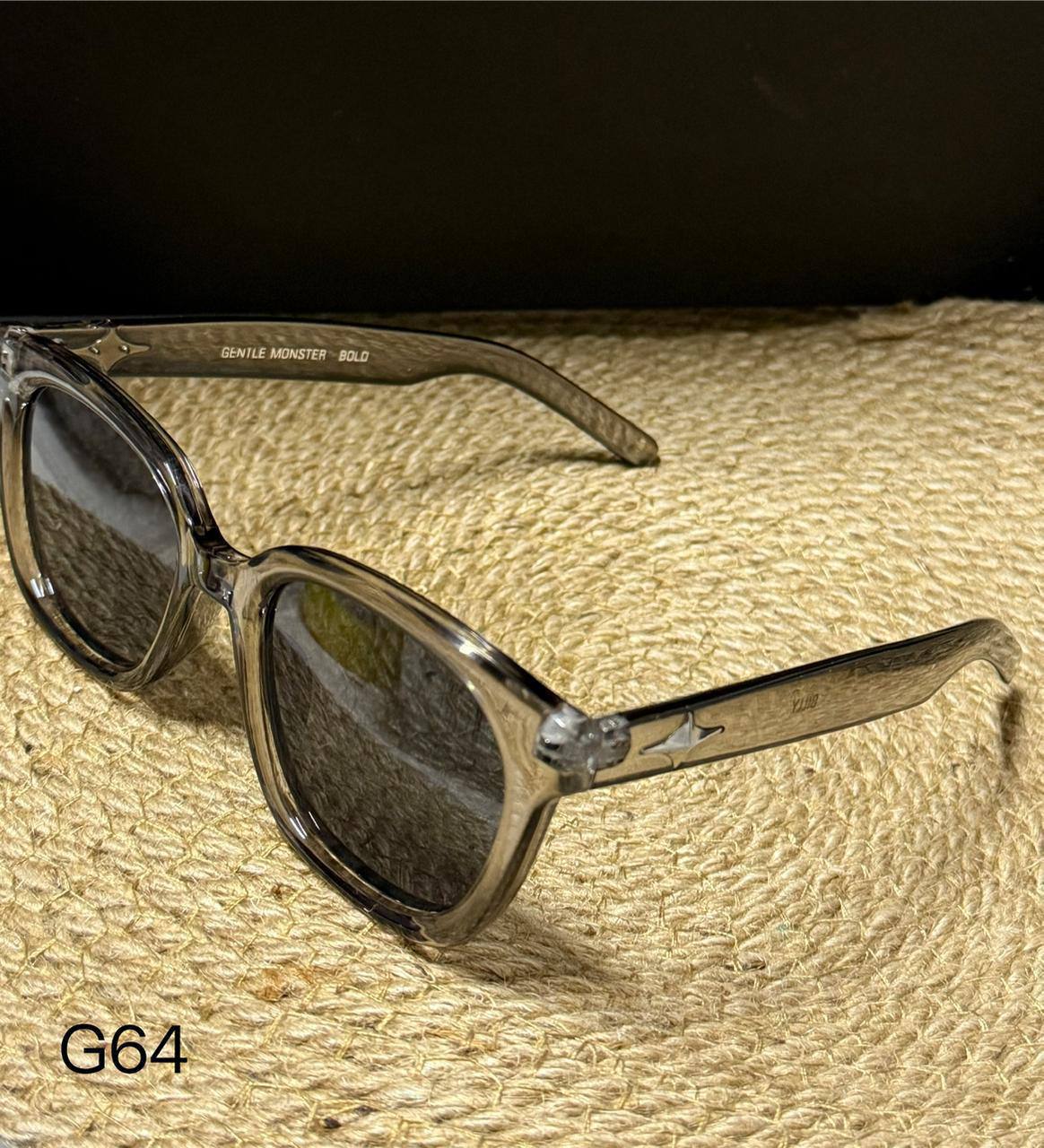 GENTLE MONSTER 👿 *

Sunglasses 🕶️ 

Copy one 

With master box 📦 
50 dhs✅

Zain216
♥️♥️♥️