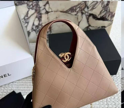 chanel

Size  23cm 

125 dhs🇦🇪🇦🇪

Zain04
♥️♥️♥️