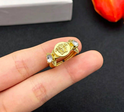 Versace Ring* 💍 
Master Quality 

*45* AED normal box 📦

Zain48
♥️♥️♥️