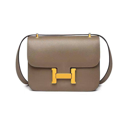 Hermes
110 dhs🇦🇪🇦🇪
With box
Size23cm

Zain219
♥️♥️♥️