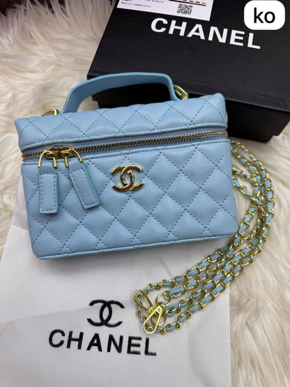 Chanel LP 

Size :  19 * 13  cm

80 dhs🪙💕

with box 🎁

Zain115
♥️♥️♥️
