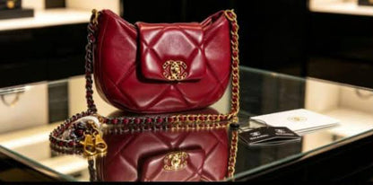 Chanel

115 dhs✅

with box 🎁

Size :22-14-5

Zain07
♥️♥️♥️