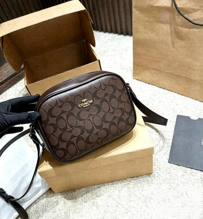 COACH 
HIGH QUALITY WITH BOX 
90 dhs🇦🇪🇦🇪

Zain295
♥️♥️♥️