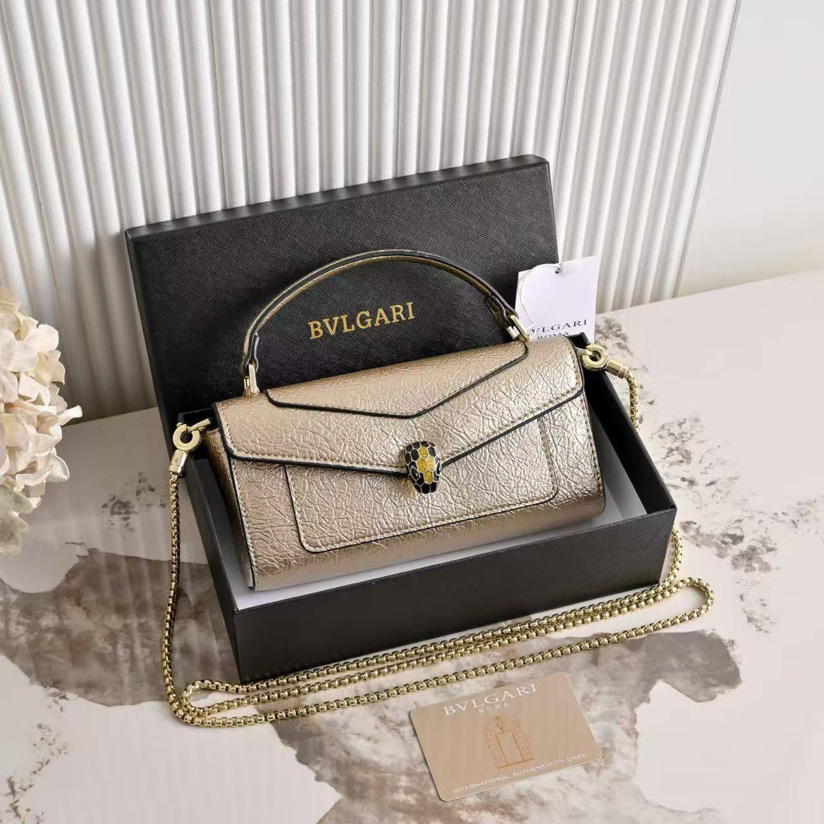 Bvlgari 
100 dhs🇦🇪🇦🇪

with box
size 19×5×9cm

Zain42
♥️♥️♥️