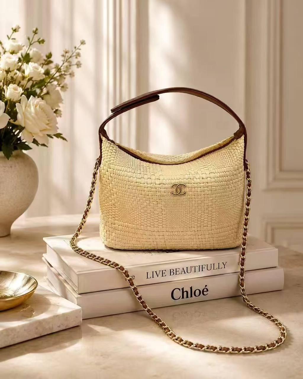 CHANEL 
 GOOD QUALITY 
WITH BOX  
110 dhs🇦🇪🇦🇪

Zain295
♥️♥️♥️
