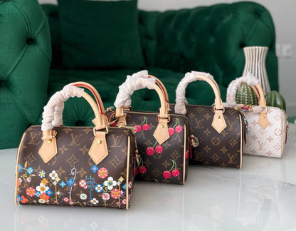 LV ✨
Size: 20Cm💥
Available original box 📦 
With full packing 🎀🎀
Super high quality 💥💥
For Price 👇 WTSP Text Zain 0568585901
0507557372
0544061607

Zain283
♥️♥️♥️