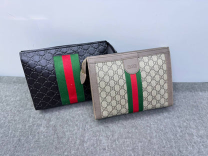 Pouch

65 dhs🪙🖤

Zain114
♥️♥️♥️