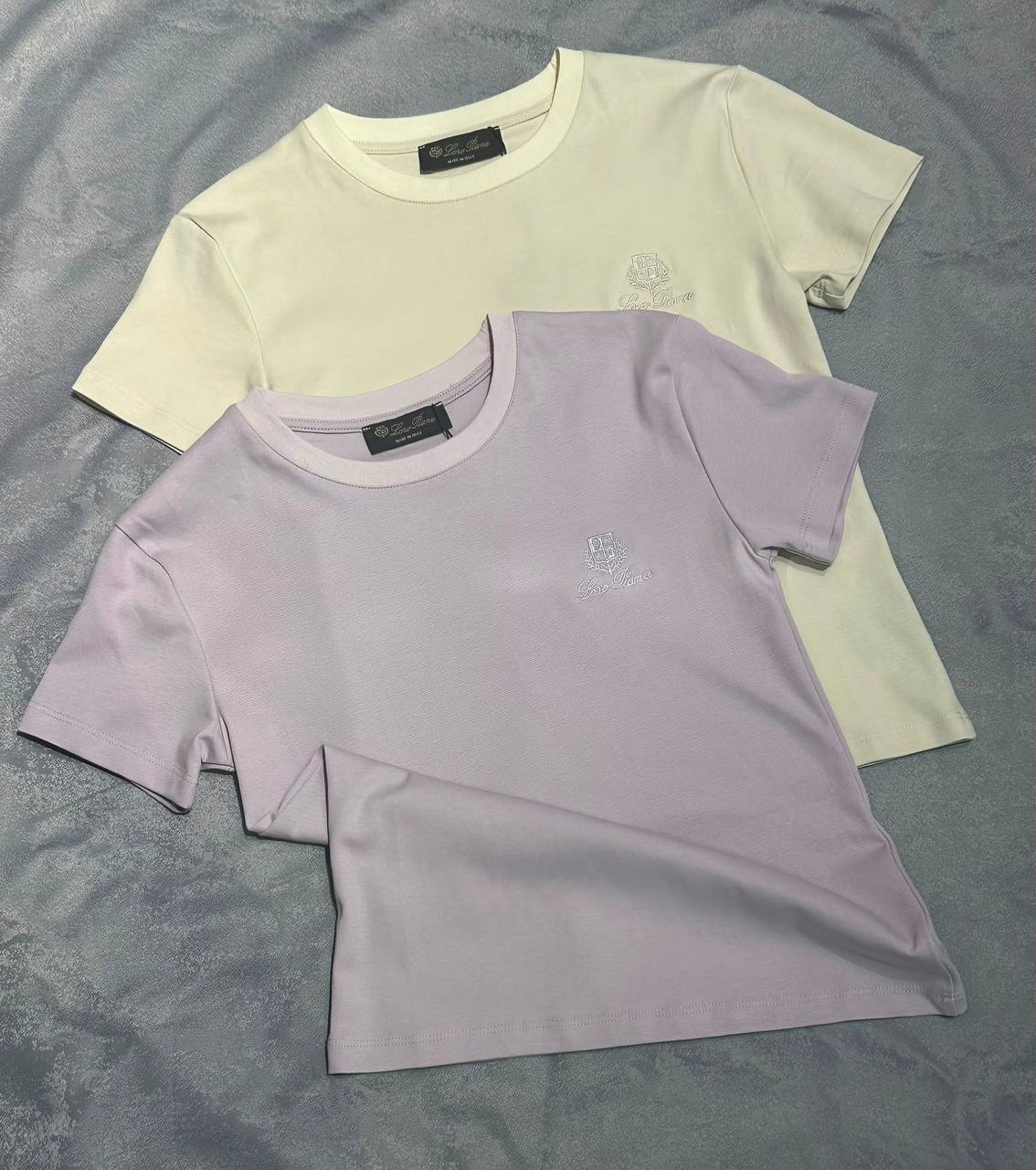 LORO PIANA
Women’s Tshirt 
Master Quality 
SML
250 dhs✅

Zain276
♥️♥️♥️