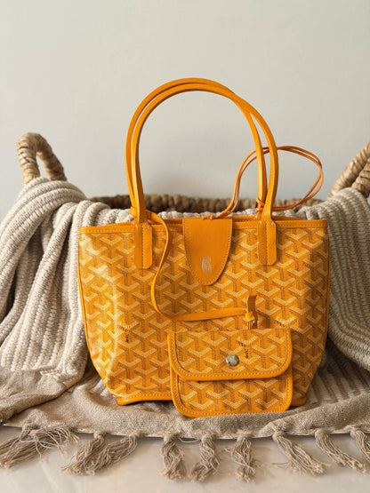 Goyard 
Vipp quality 
Size: 21 cm

For Price 👇 WhatsApp✅
0568585901 
0507557372
0552275751 Owner Zain 👌

Zain315
♥️♥️♥️