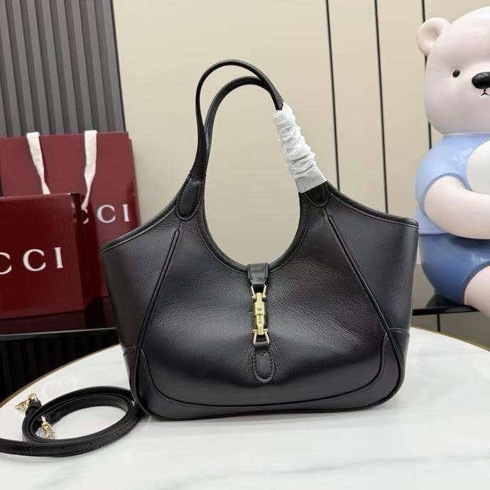 Master Bags
For Price 👇 WTSP Text Zain 0568585901

Zain10
♥️♥️♥️