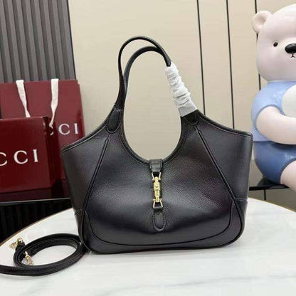 Master Bags
For Price 👇 WTSP Text Zain 0568585901

Zain10
♥️♥️♥️