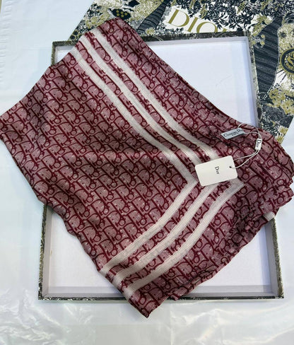 Dior
Silk scarf 
40 dhs✅
55 dhs✅ 

with box
🎁🎁🎁

Zain93
♥️♥️♥️