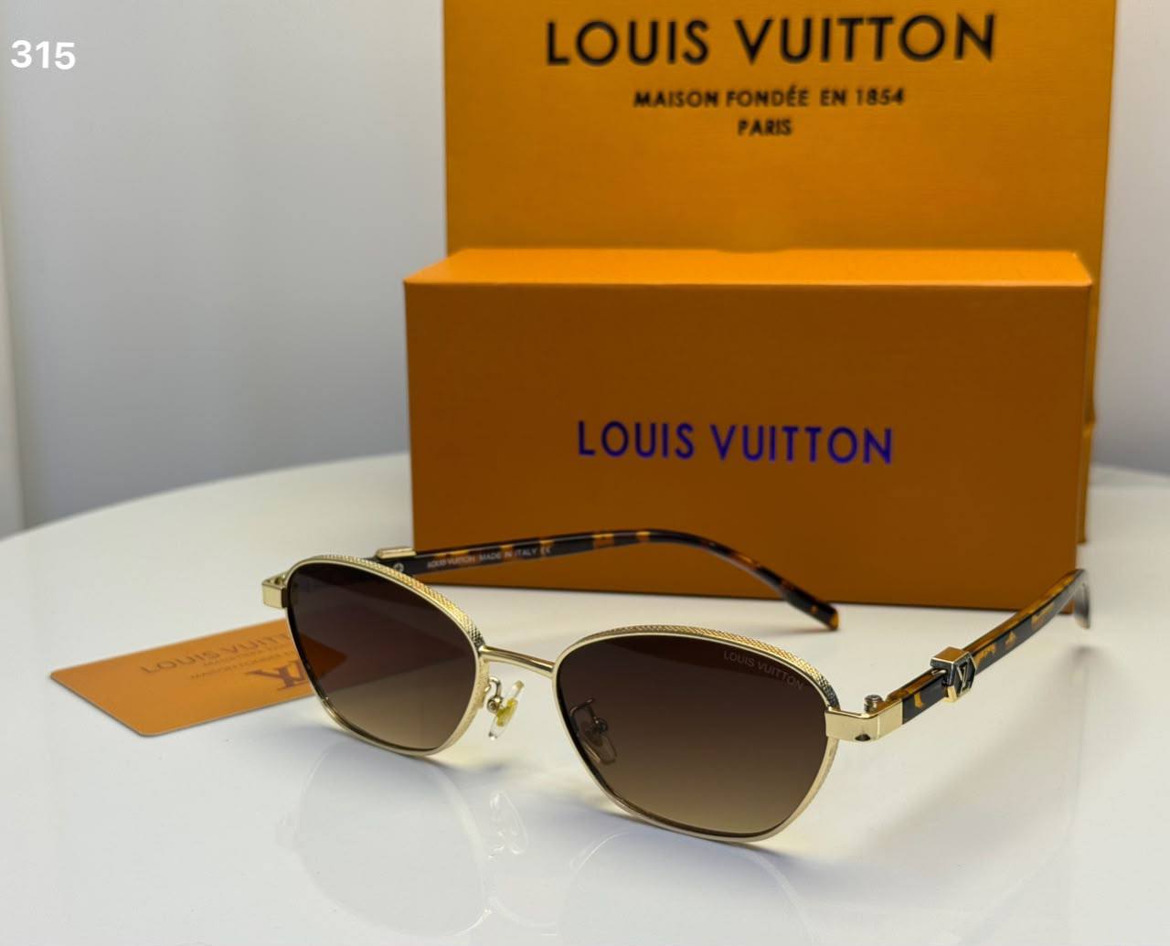 LV
Sunglasses
65 dhs🇦🇪🇦🇪

Zain182
♥️♥️♥️