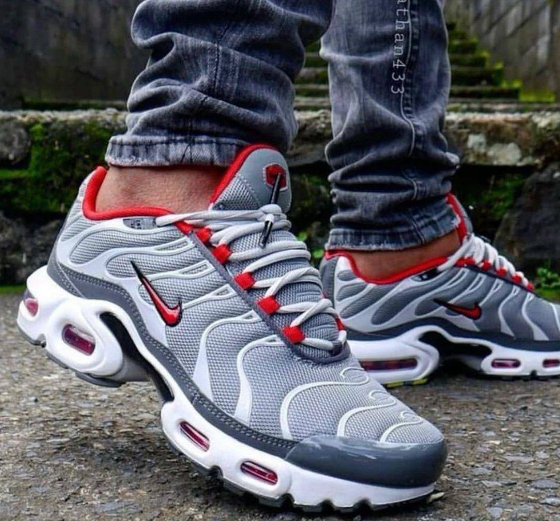 Nike + New Stock
Size 40-45⚡️
130 dhs🪙💕

Zain183
♥️♥️♥️