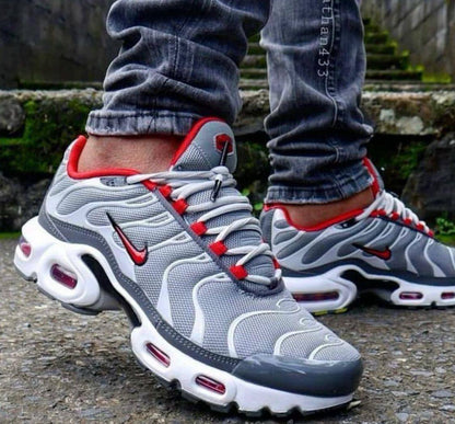 Nike + New Stock
Size 40-45⚡️
130 dhs🪙💕

Zain183
♥️♥️♥️