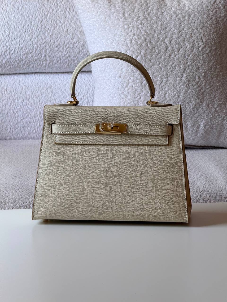 Hermes
kelly epsom 28cm💥Master quality ✅with box📦
460 dhs✅

Zain52
♥️♥️♥️