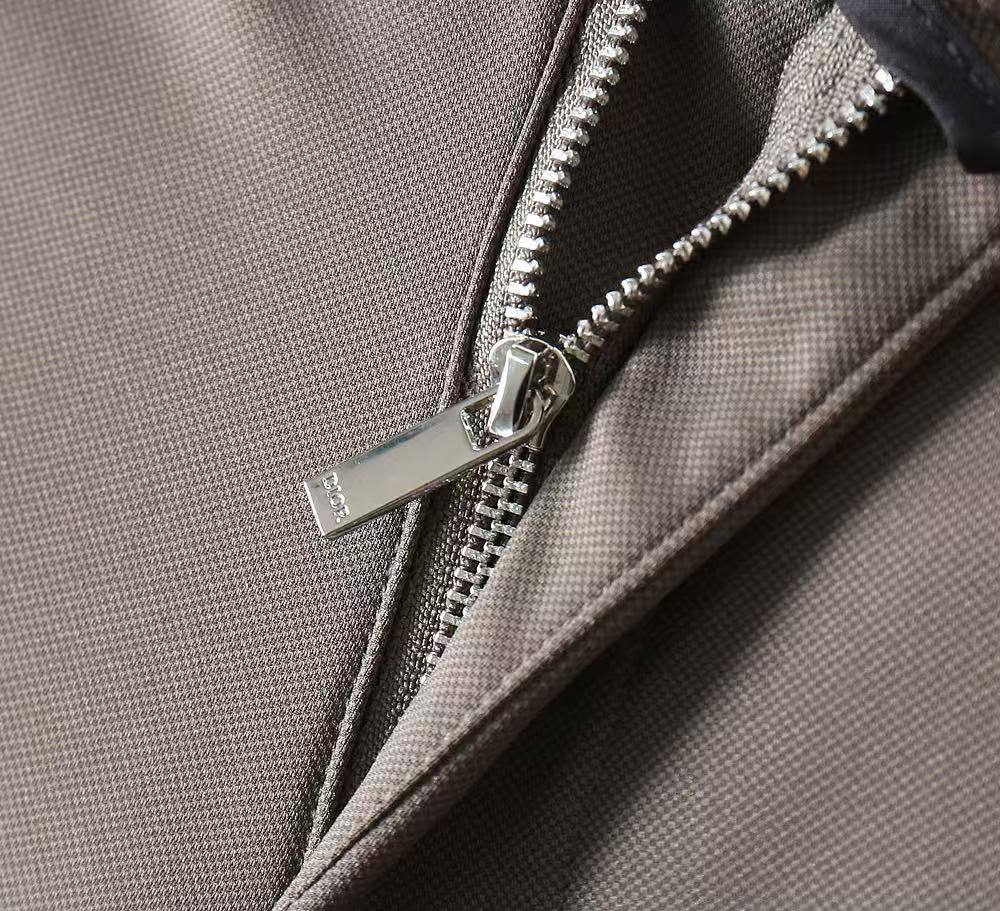 DIOR
Men’s Pant
Master Quality 
32/34/36/38/40
380 dhs✅

Zain276
♥️♥️♥️