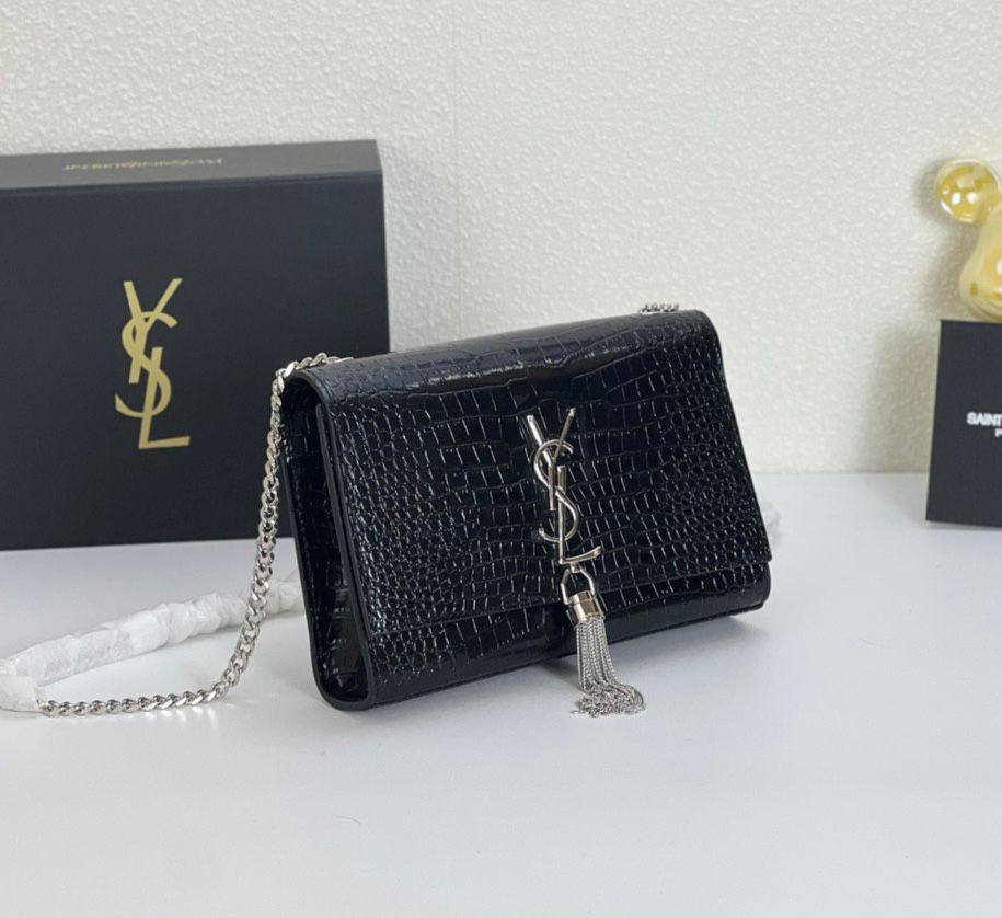 YSL 

NEW CAME
 GOOD QUALITY 

WITH BOX
100 dhs🇦🇪🇦🇪

Zain295
Zain39
♥️♥️♥️