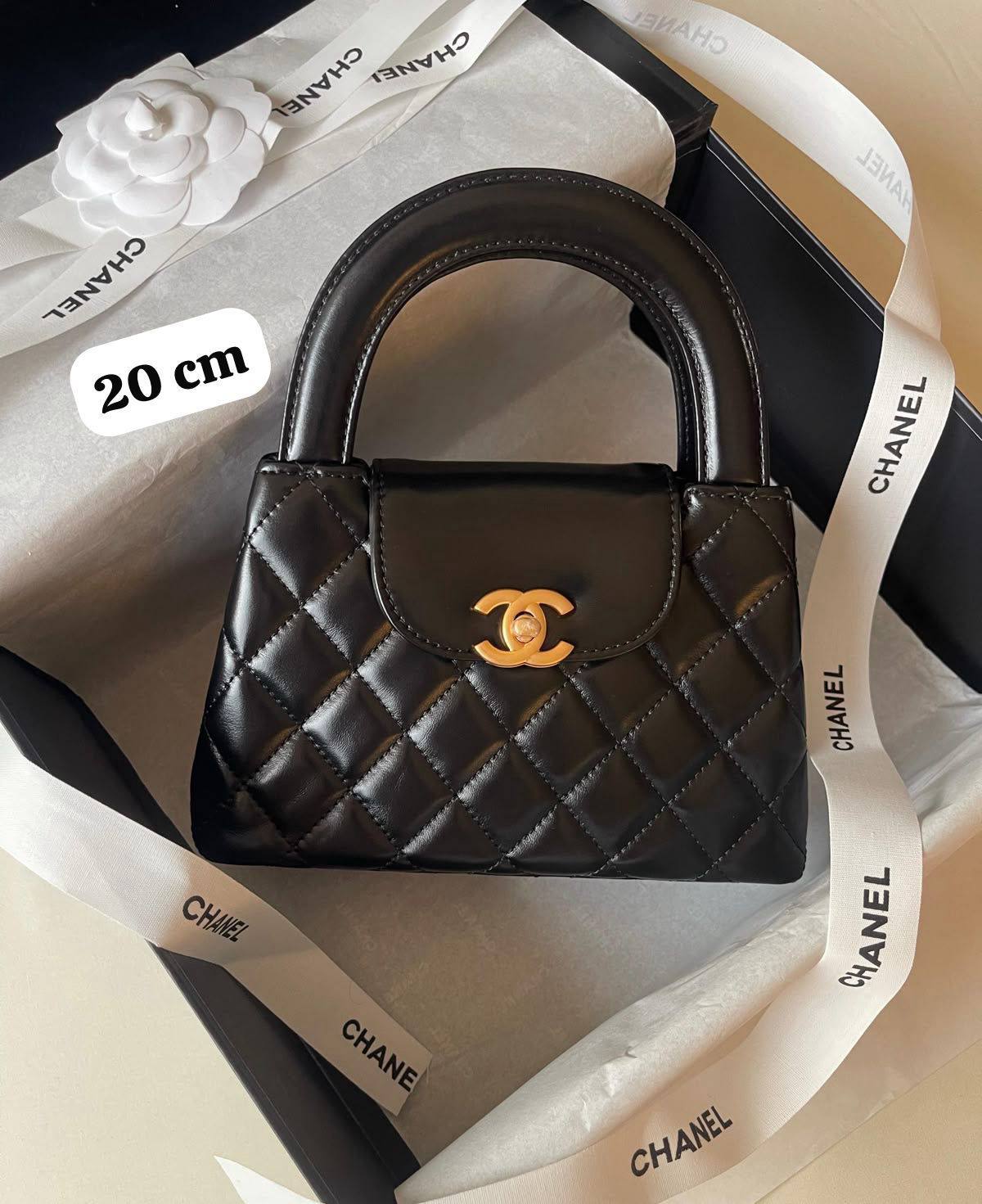 Chanel
85 dhs🌺
With box
20 cm

Zain219
💓💓💓