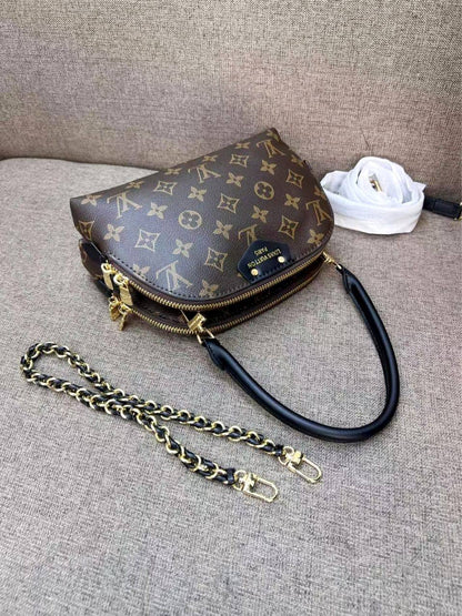 LV - Coach

95 dhs✅

high quality 

With box
🎁🎁🎁

Zain26
♥️♥️♥️