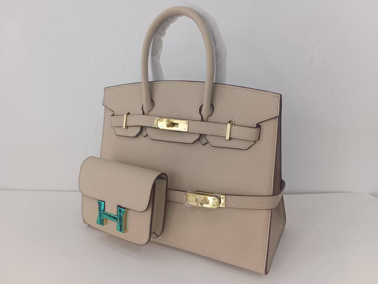 Hermes
2in1
150 dhs🪙

Zain136
♥️♥️♥️
