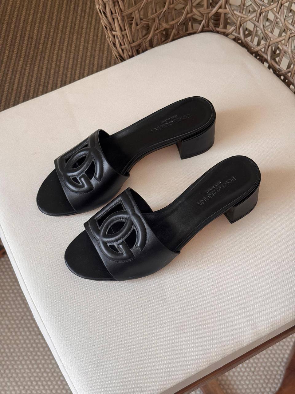 🩶 D&G 🩶
✨ New Collection
👠 36–41
💎 Premium Quality
🔥 Super Master
400 dhs💓

Zain198
♥️♥️♥️