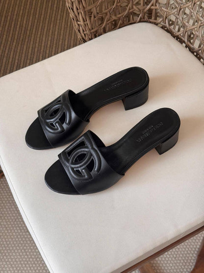🩶 D&G 🩶
✨ New Collection
👠 36–41
💎 Premium Quality
🔥 Super Master
400 dhs💓

Zain198
♥️♥️♥️