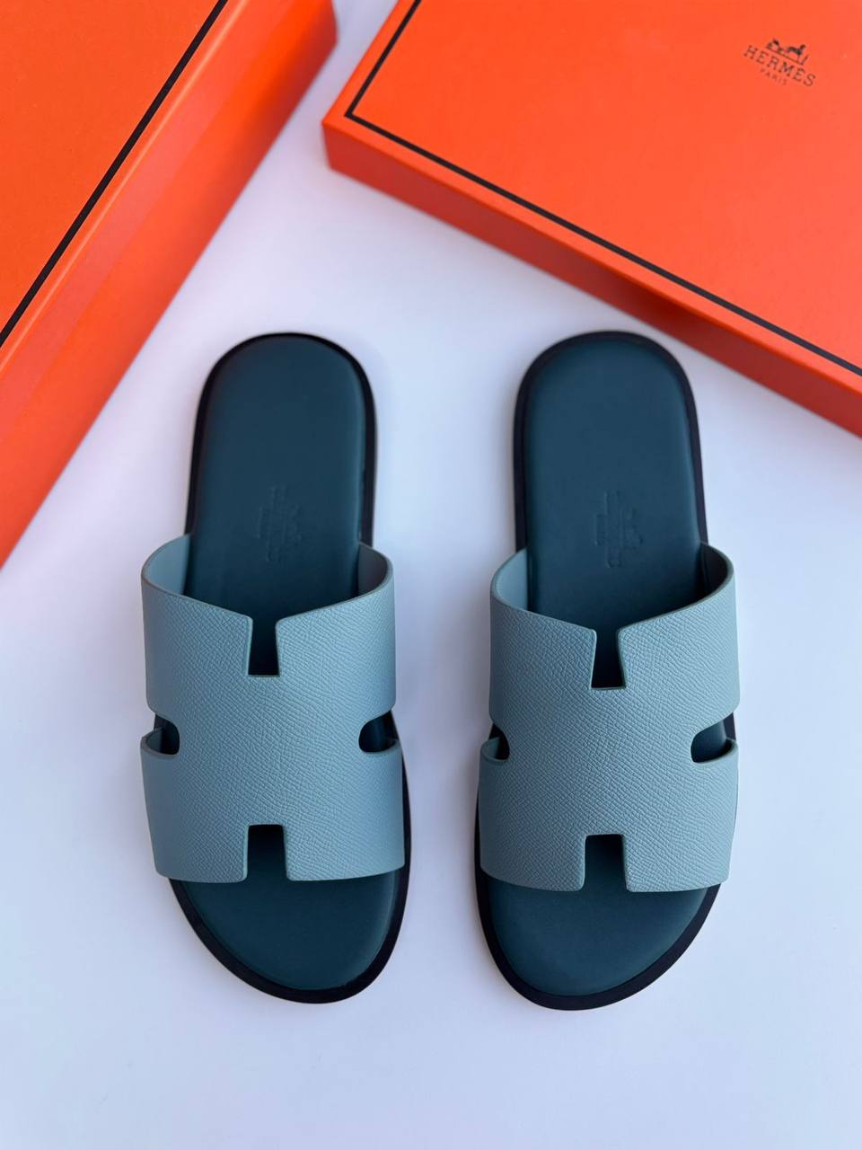 Hermes
110 dhs🪙💚
Size 40-46

Zain55
♥️♥️♥️