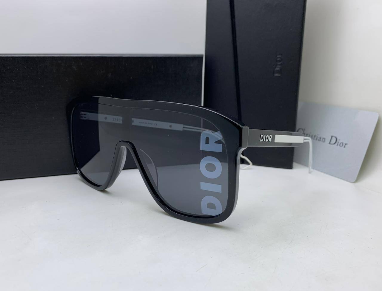Sunglasses 
master quality 
180 dhs🌺

Zain126
♥️♥️♥️
